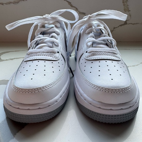 Nike Air Force 1 Low - White Wolf Grey (GS) - Picture 3 of 11